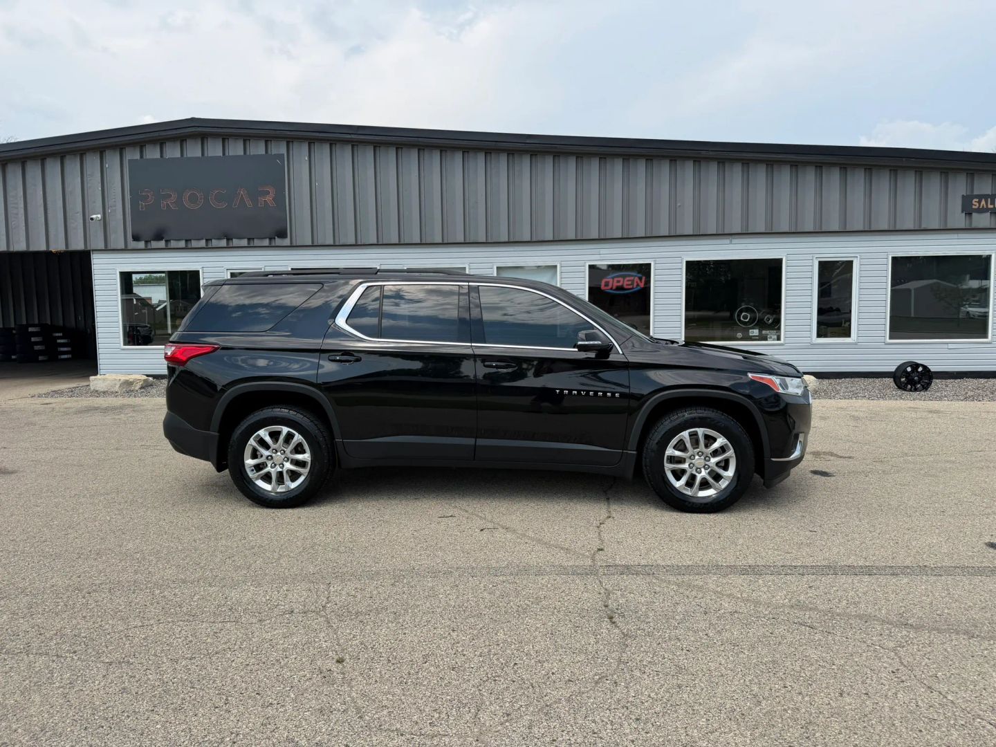 chevrolet traverse 2019 1GNEVHKW7KJ264943 image