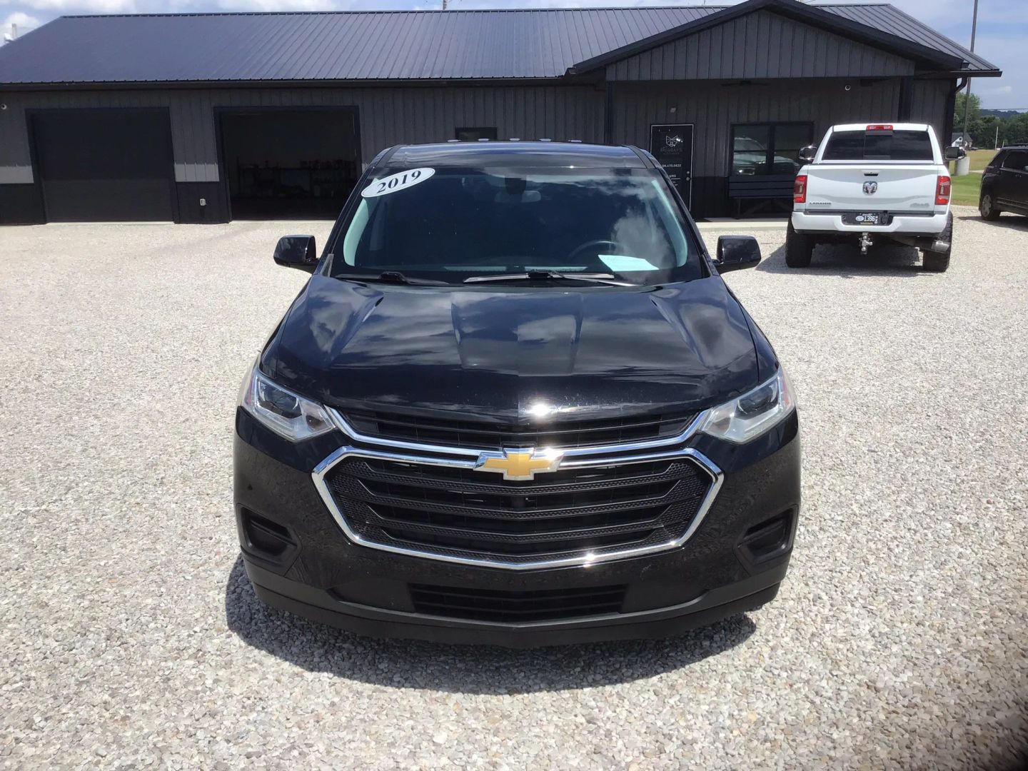 chevrolet traverse 2019 1GNEVFKW8KJ102890 image chevrolet traverse 2019 1GNEVFKW8KJ102890 image