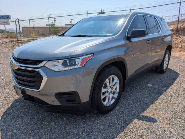 chevrolet traverse 2018 1GNEVFKW7JJ212215 image chevrolet traverse 2018 1GNEVFKW7JJ212215 image