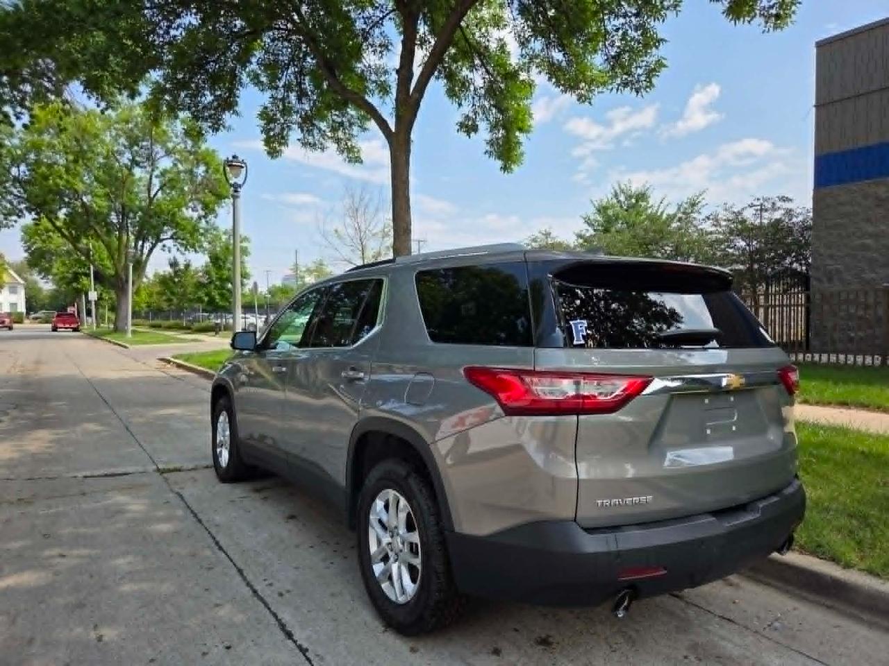 chevrolet traverse 2018 1GNERGKW0JJ285789 image chevrolet traverse 2018 1GNERGKW0JJ285789 image