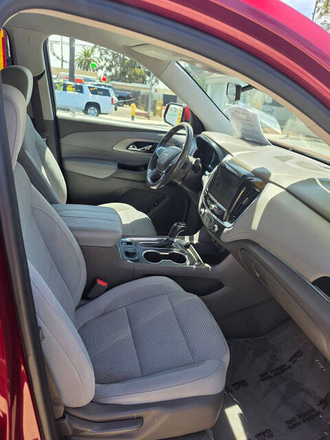 chevrolet traverse 2018 1GNERGKW0JJ263811 image chevrolet traverse 2018 1GNERGKW0JJ263811 image