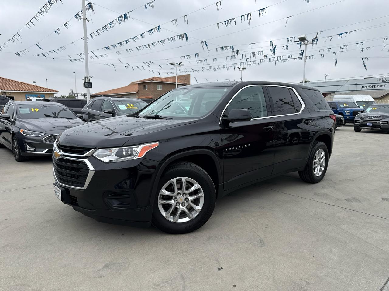 chevrolet traverse 2018 1GNERFKW1JJ237471 image chevrolet traverse 2018 1GNERFKW1JJ237471 image