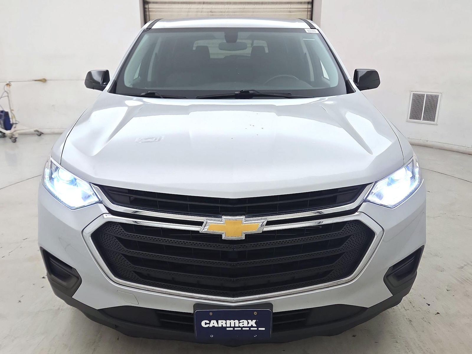 chevrolet traverse 2018 1GNEVFKW9JJ119485 image chevrolet traverse 2018 1GNEVFKW9JJ119485 image