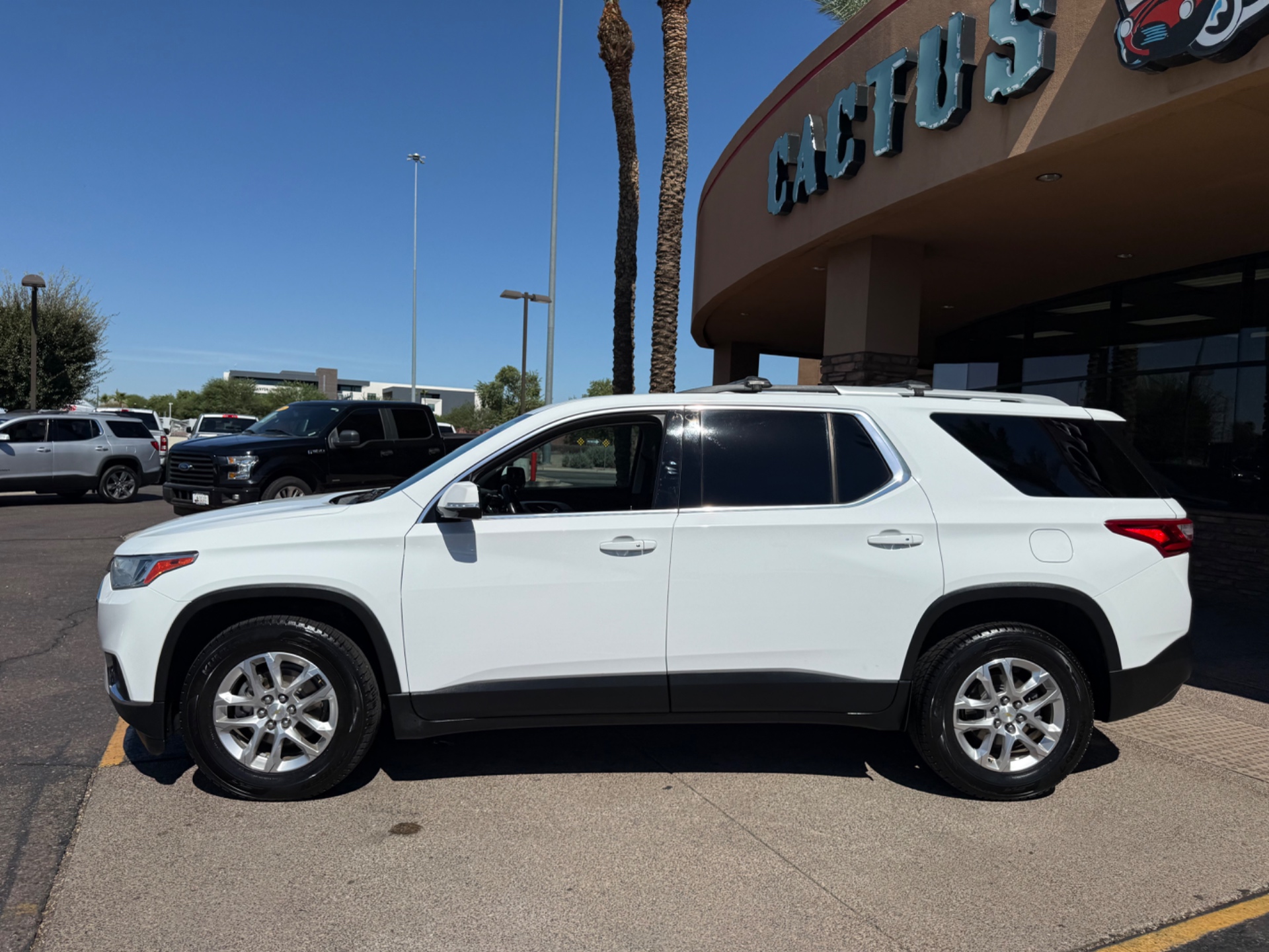 chevrolet traverse 2018 1GNERGKW0JJ249195 image chevrolet traverse 2018 1GNERGKW0JJ249195 image