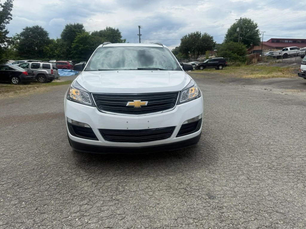chevrolet traverse 2017 1GNKRFED1HJ135062 image