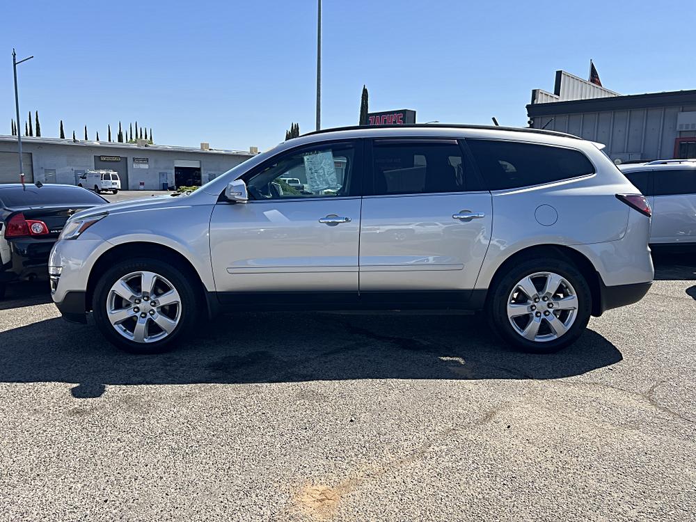 chevrolet traverse 2017 1GNKRGKDXHJ325663 image chevrolet traverse 2017 1GNKRGKDXHJ325663 image