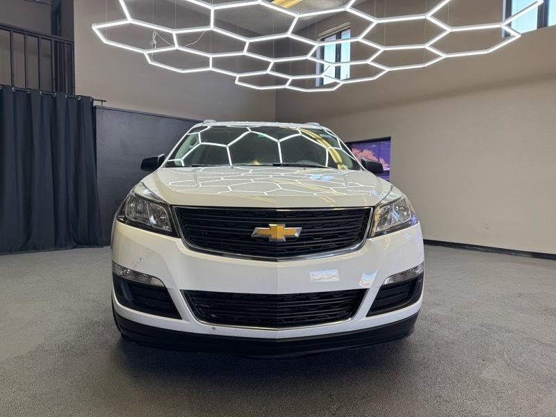 chevrolet traverse 2017 1GNKRFKD5HJ243477 image chevrolet traverse 2017 1GNKRFKD5HJ243477 image