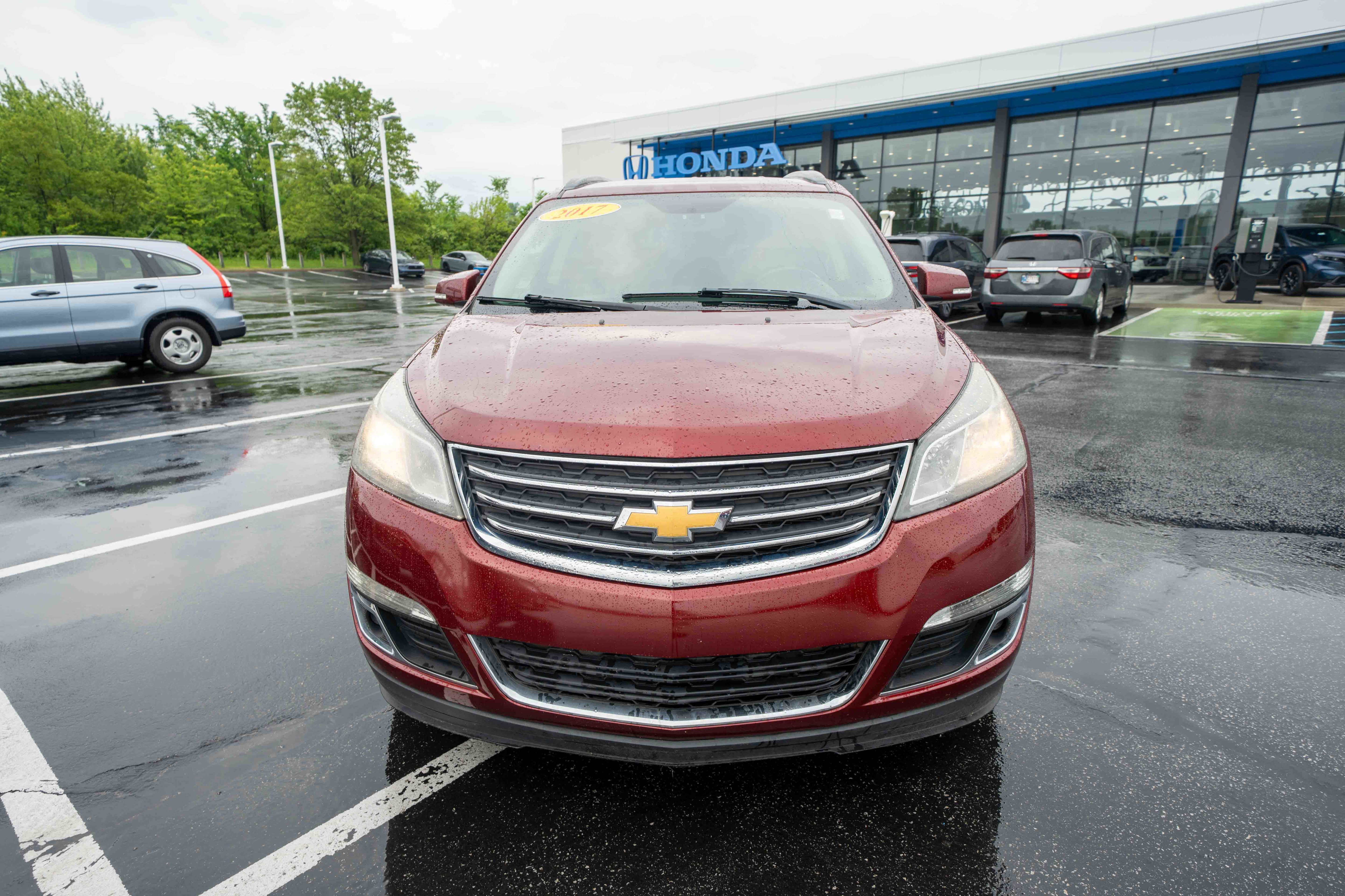 chevrolet traverse 2017 1GNKRGKDXHJ261284 image chevrolet traverse 2017 1GNKRGKDXHJ261284 image