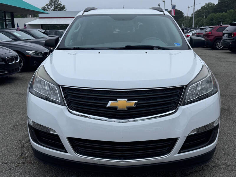 chevrolet traverse 2017 1GNKVFEDXHJ104596 image chevrolet traverse 2017 1GNKVFEDXHJ104596 image
