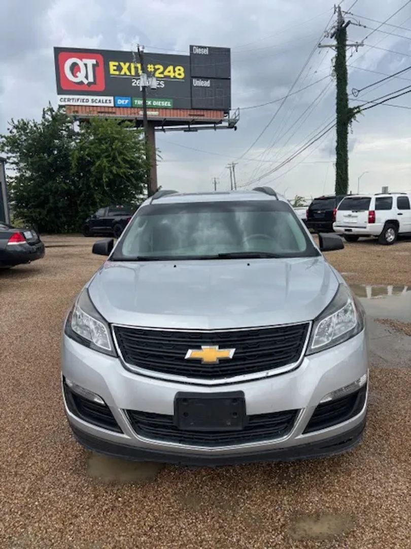 chevrolet traverse 2017 1GNKVFED3HJ202515 image chevrolet traverse 2017 1GNKVFED3HJ202515 image