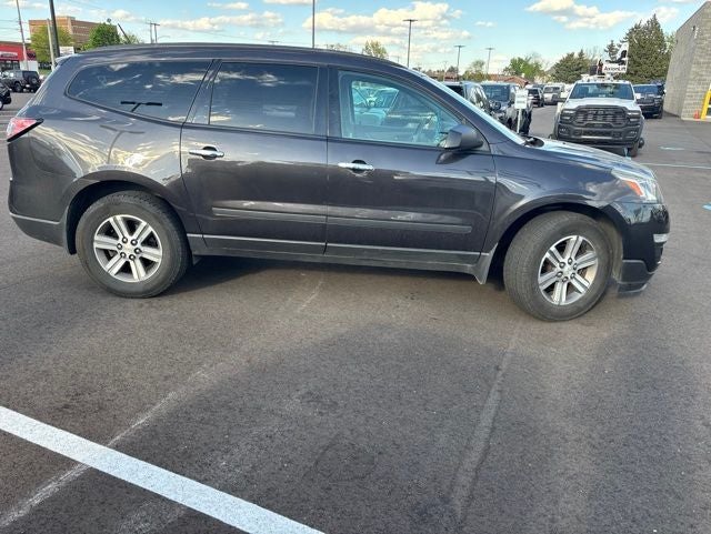 chevrolet traverse 2017 1GNKRFKD9HJ323302 image chevrolet traverse 2017 1GNKRFKD9HJ323302 image