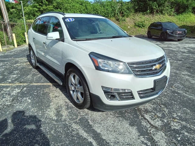 chevrolet traverse 2017 1GNKVJKD8HJ326903 image chevrolet traverse 2017 1GNKVJKD8HJ326903 image