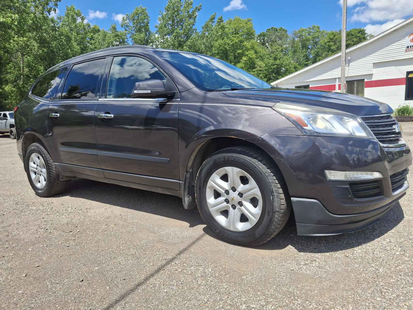 chevrolet traverse 2017 1GNKVFED1HJ105619 image chevrolet traverse 2017 1GNKVFED1HJ105619 image