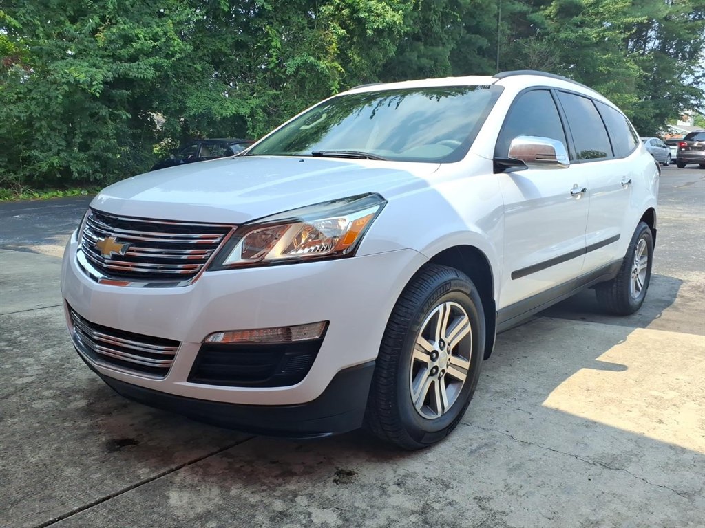 chevrolet traverse 2017 1GNKRFKD8HJ304076 image chevrolet traverse 2017 1GNKRFKD8HJ304076 image