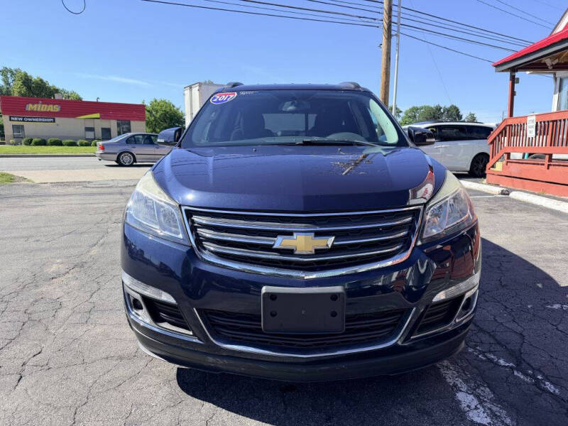 chevrolet traverse 2017 1GNKRGKD2HJ302183 image chevrolet traverse 2017 1GNKRGKD2HJ302183 image