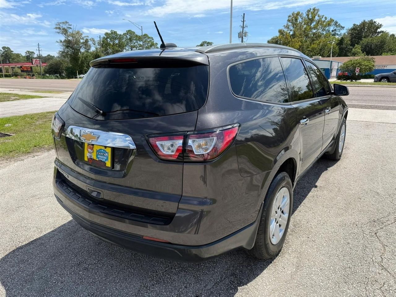 chevrolet traverse 2017 1GNKRFKD4HJ307217 image chevrolet traverse 2017 1GNKRFKD4HJ307217 image