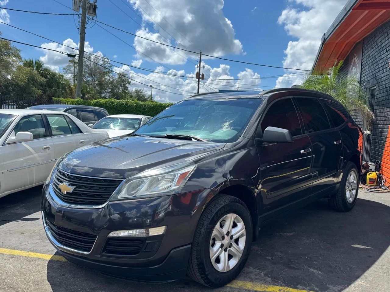 chevrolet traverse 2017 1GNKRFKD4HJ168769 image chevrolet traverse 2017 1GNKRFKD4HJ168769 image