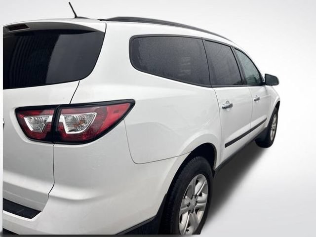 chevrolet traverse 2017 1GNKRFED2HJ240869 image chevrolet traverse 2017 1GNKRFED2HJ240869 image