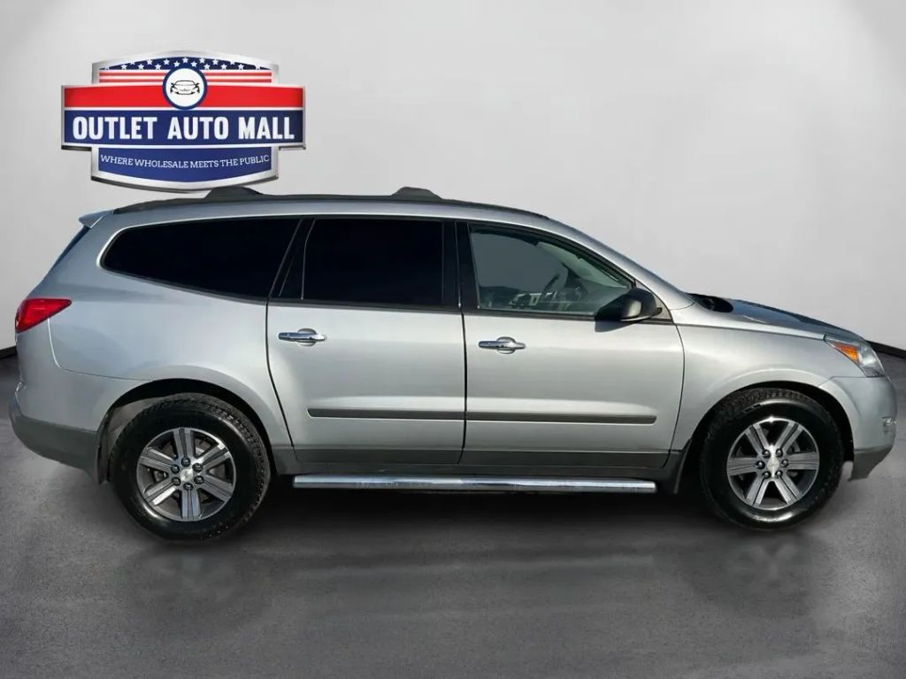 chevrolet traverse 2012 1GNKRFED4CJ271923 image chevrolet traverse 2012 1GNKRFED4CJ271923 image