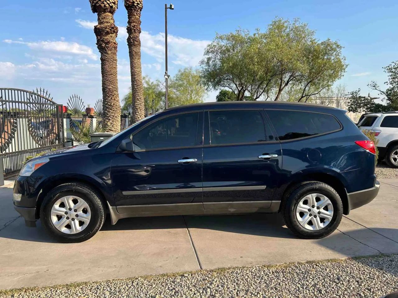 chevrolet traverse 2012 1GNKRFED8CJ158783 image chevrolet traverse 2012 1GNKRFED8CJ158783 image