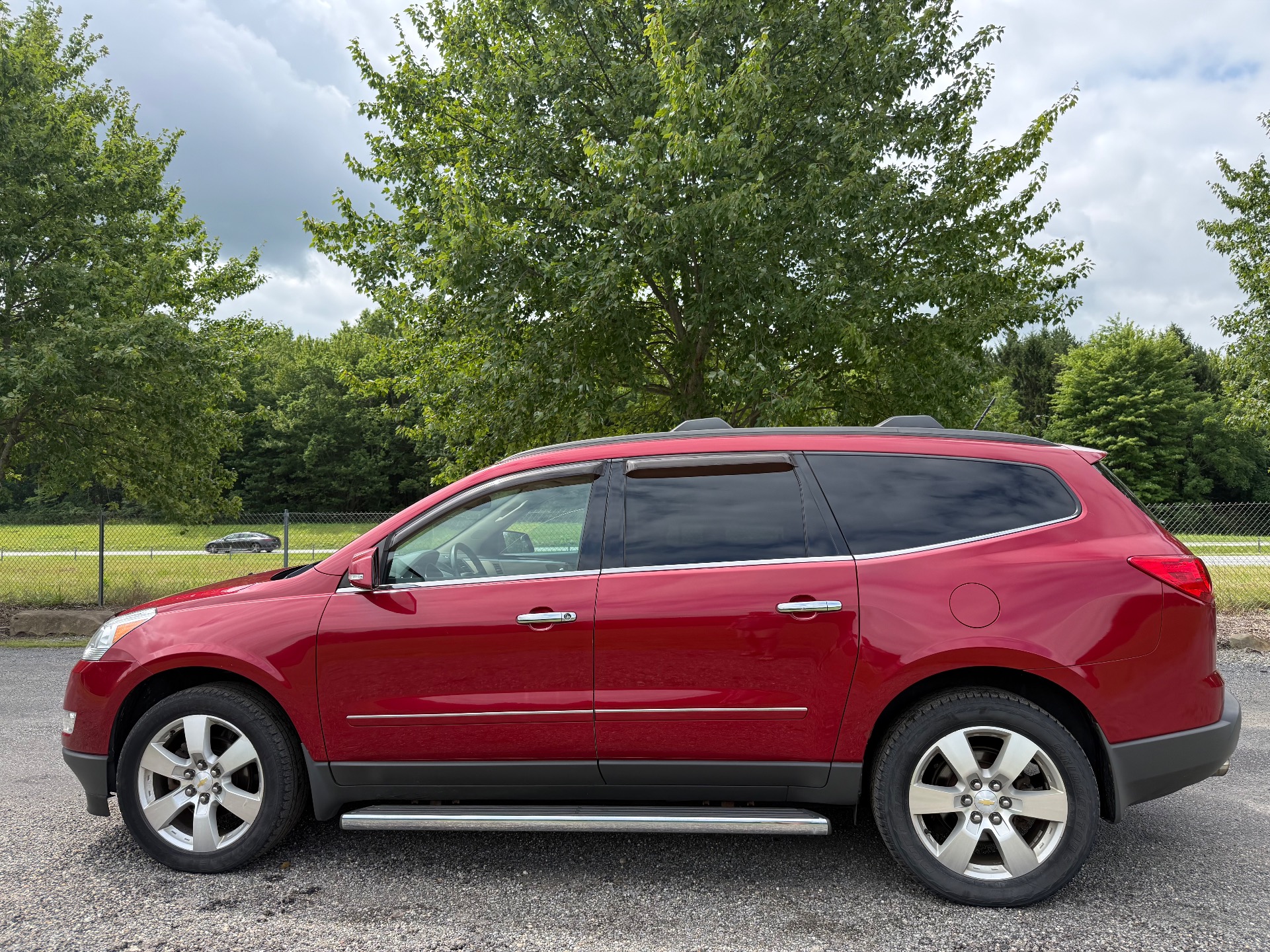 chevrolet traverse 2012 1GNKRLED5CJ130809 image chevrolet traverse 2012 1GNKRLED5CJ130809 image