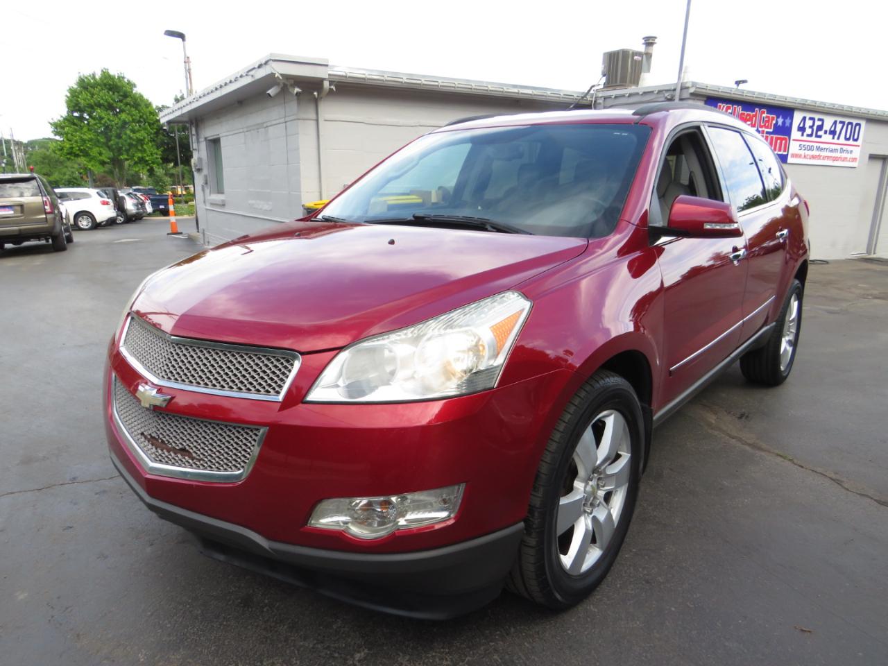 chevrolet traverse 2012 1GNKRLED1CJ175987 image chevrolet traverse 2012 1GNKRLED1CJ175987 image