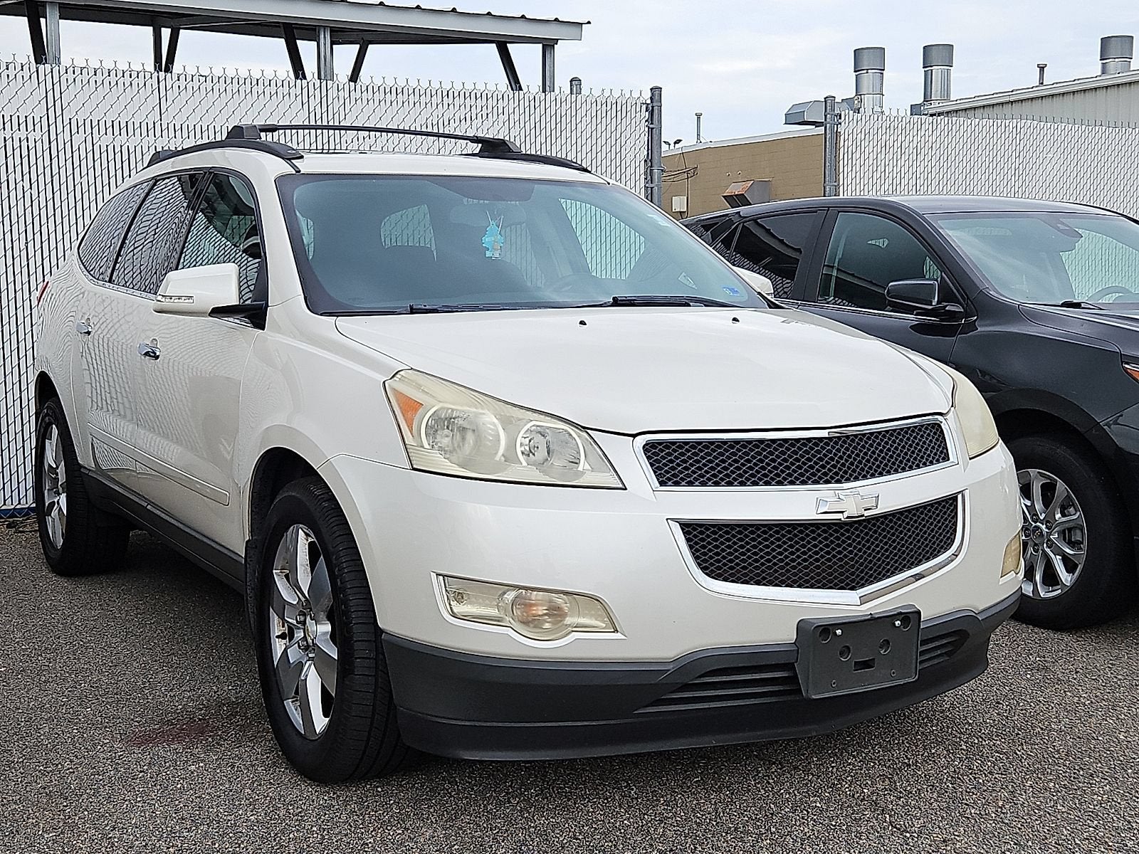 chevrolet traverse 2011 1GNKRGED5BJ392867 image chevrolet traverse 2011 1GNKRGED5BJ392867 image