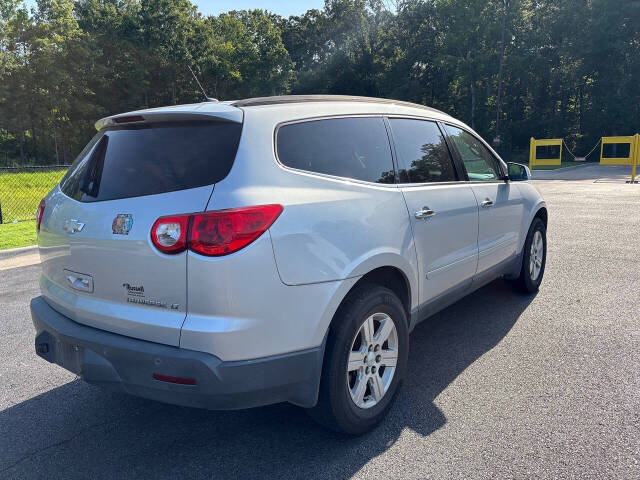chevrolet traverse 2011 1GNKRJEDXBJ399455 image chevrolet traverse 2011 1GNKRJEDXBJ399455 image
