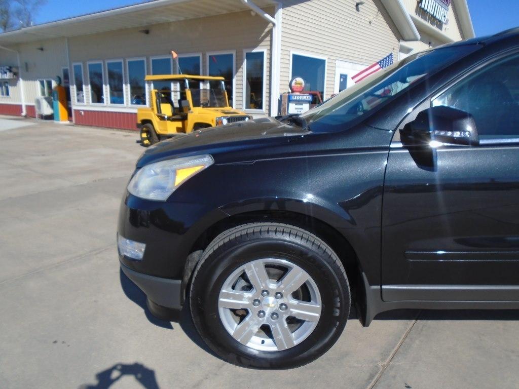 chevrolet traverse 2011 1GNKRJED5BJ136046 image chevrolet traverse 2011 1GNKRJED5BJ136046 image