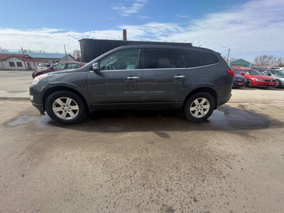 chevrolet traverse 2011 1GNKRGED2BJ262917 image chevrolet traverse 2011 1GNKRGED2BJ262917 image