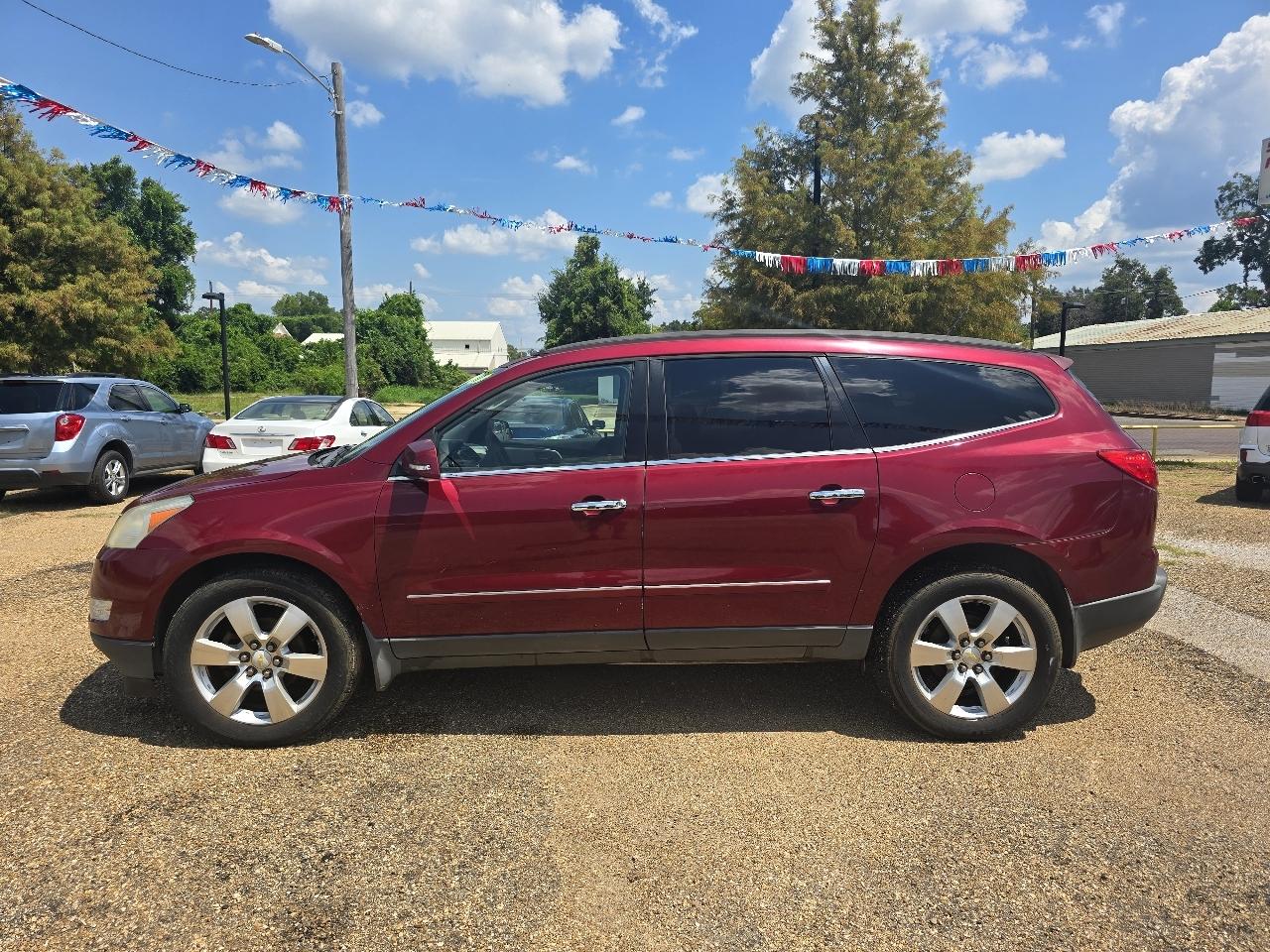chevrolet traverse 2011 1GNKRLED1BJ168231 image chevrolet traverse 2011 1GNKRLED1BJ168231 image