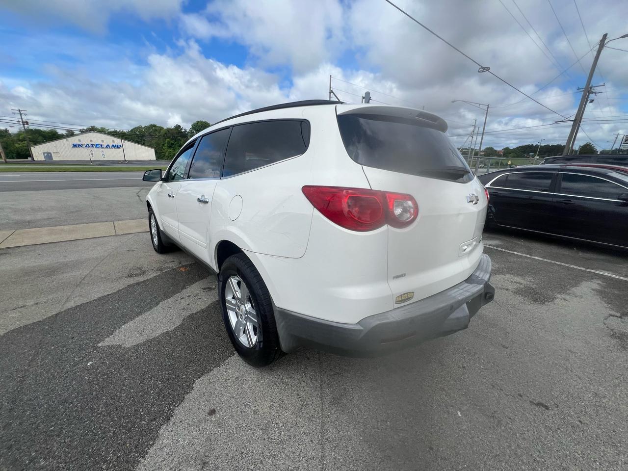 chevrolet traverse 2011 1GNKVJED5BJ290932 image chevrolet traverse 2011 1GNKVJED5BJ290932 image