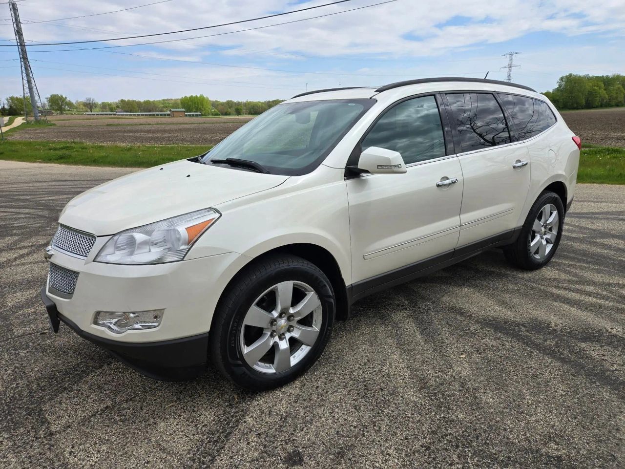 chevrolet traverse 2011 1GNKVLED4BJ215098 image chevrolet traverse 2011 1GNKVLED4BJ215098 image