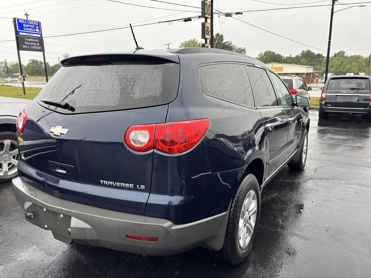 chevrolet traverse 2011 1GNKRFED7BJ361792 image chevrolet traverse 2011 1GNKRFED7BJ361792 image