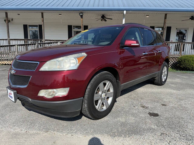 chevrolet traverse 2011 1GNKRJED2BJ365803 image chevrolet traverse 2011 1GNKRJED2BJ365803 image