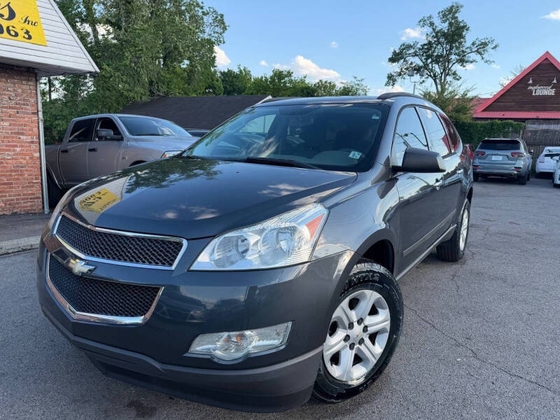 chevrolet traverse 2011 1GNKRFED2BJ224033 image chevrolet traverse 2011 1GNKRFED2BJ224033 image