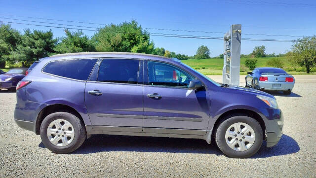 chevrolet traverse 2013 1GNKVFED4DJ131934 image chevrolet traverse 2013 1GNKVFED4DJ131934 image