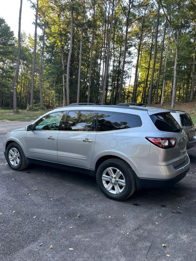 chevrolet traverse 2013 1GNKRJKD2DJ207789 image chevrolet traverse 2013 1GNKRJKD2DJ207789 image