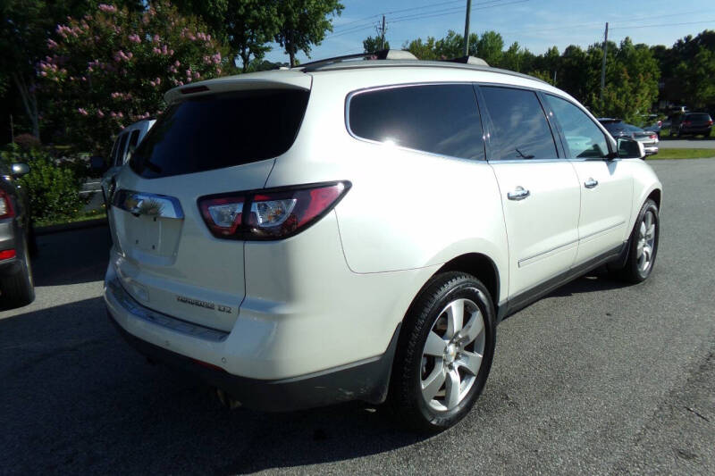 chevrolet traverse 2014 1GNKRJKD3EJ301035 image chevrolet traverse 2014 1GNKRJKD3EJ301035 image