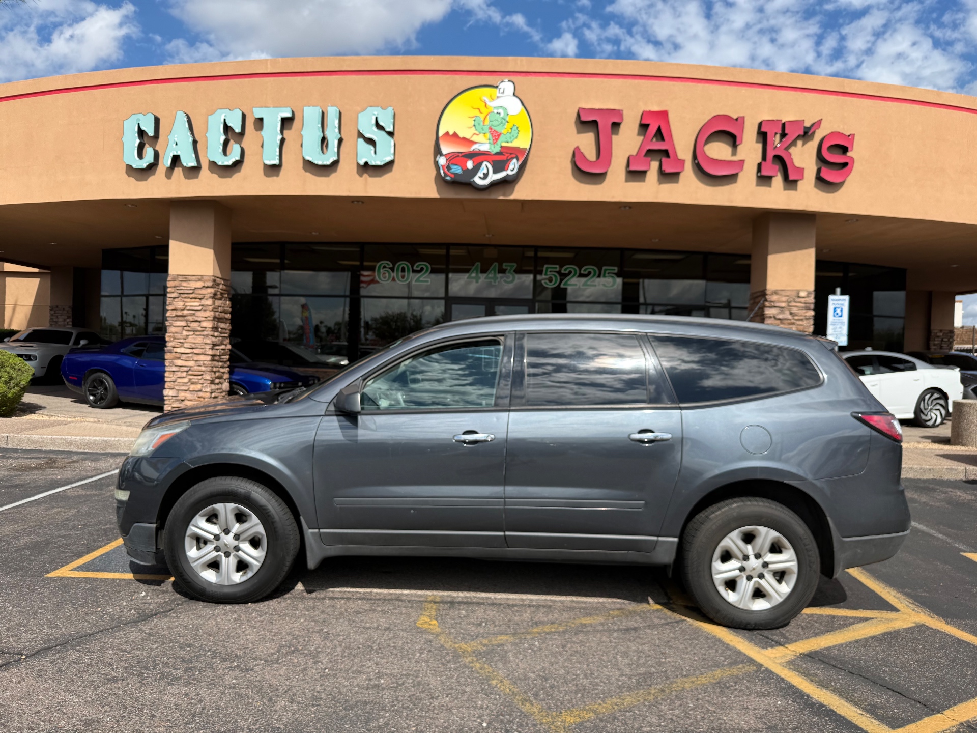chevrolet traverse 2014 1GNKRFKD2EJ317823 image chevrolet traverse 2014 1GNKRFKD2EJ317823 image