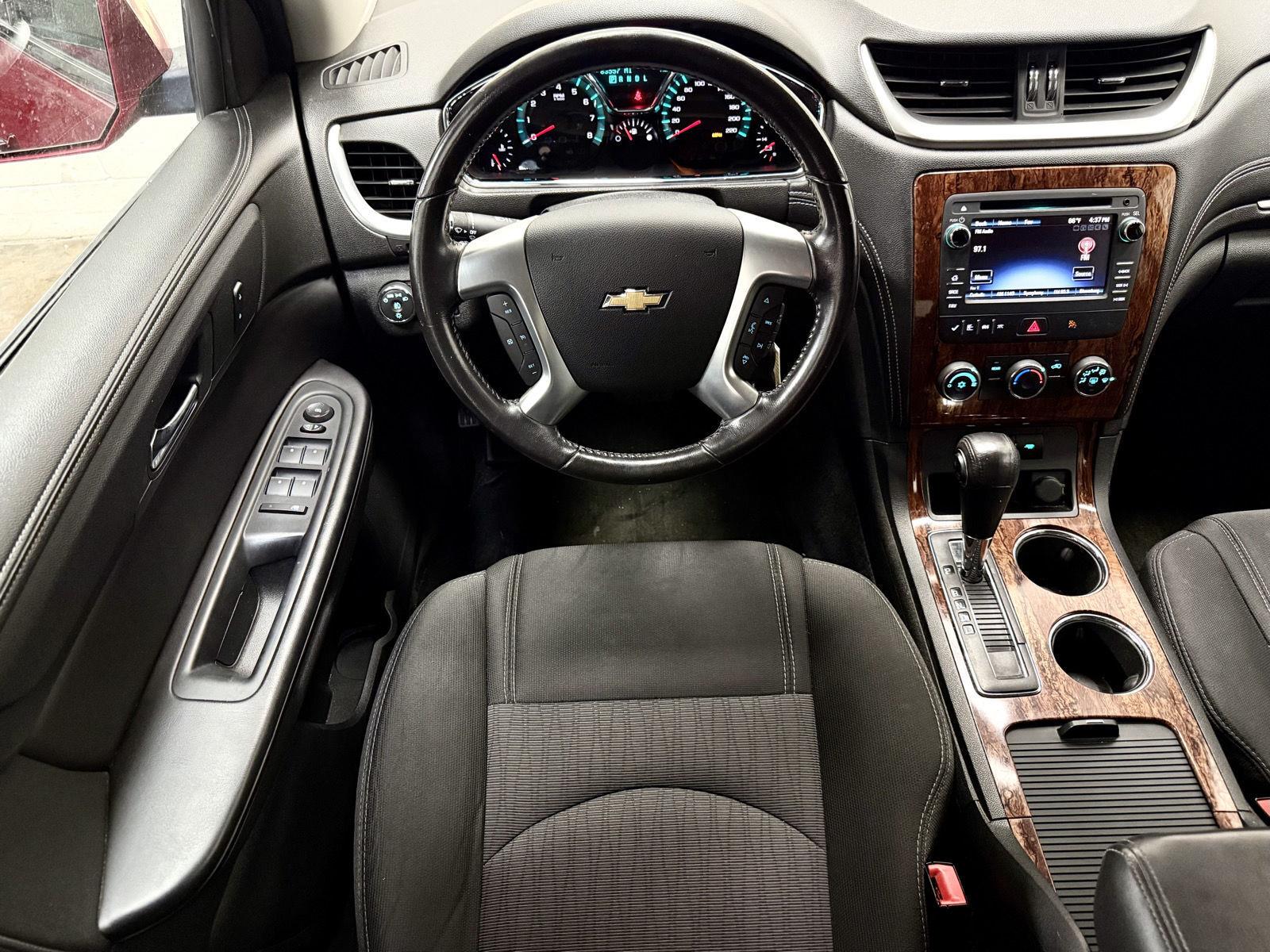 chevrolet traverse 2014 1GNKVGKD5EJ251852 image chevrolet traverse 2014 1GNKVGKD5EJ251852 image