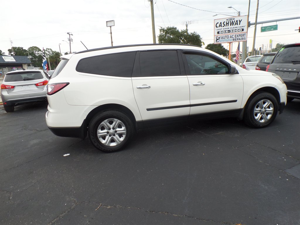 chevrolet traverse 2015 1GNKRFED3FJ257483 image chevrolet traverse 2015 1GNKRFED3FJ257483 image