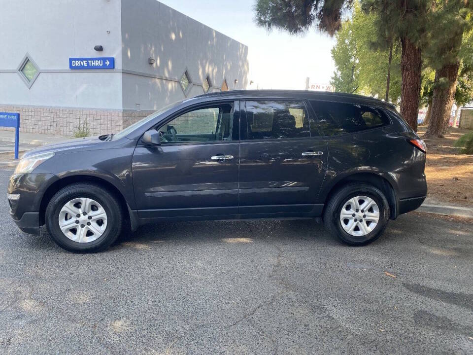 chevrolet traverse 2015 1GNKRFED3FJ362024 image chevrolet traverse 2015 1GNKRFED3FJ362024 image