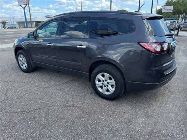 chevrolet traverse 2015 1GNKRFED5FJ294616 image chevrolet traverse 2015 1GNKRFED5FJ294616 image