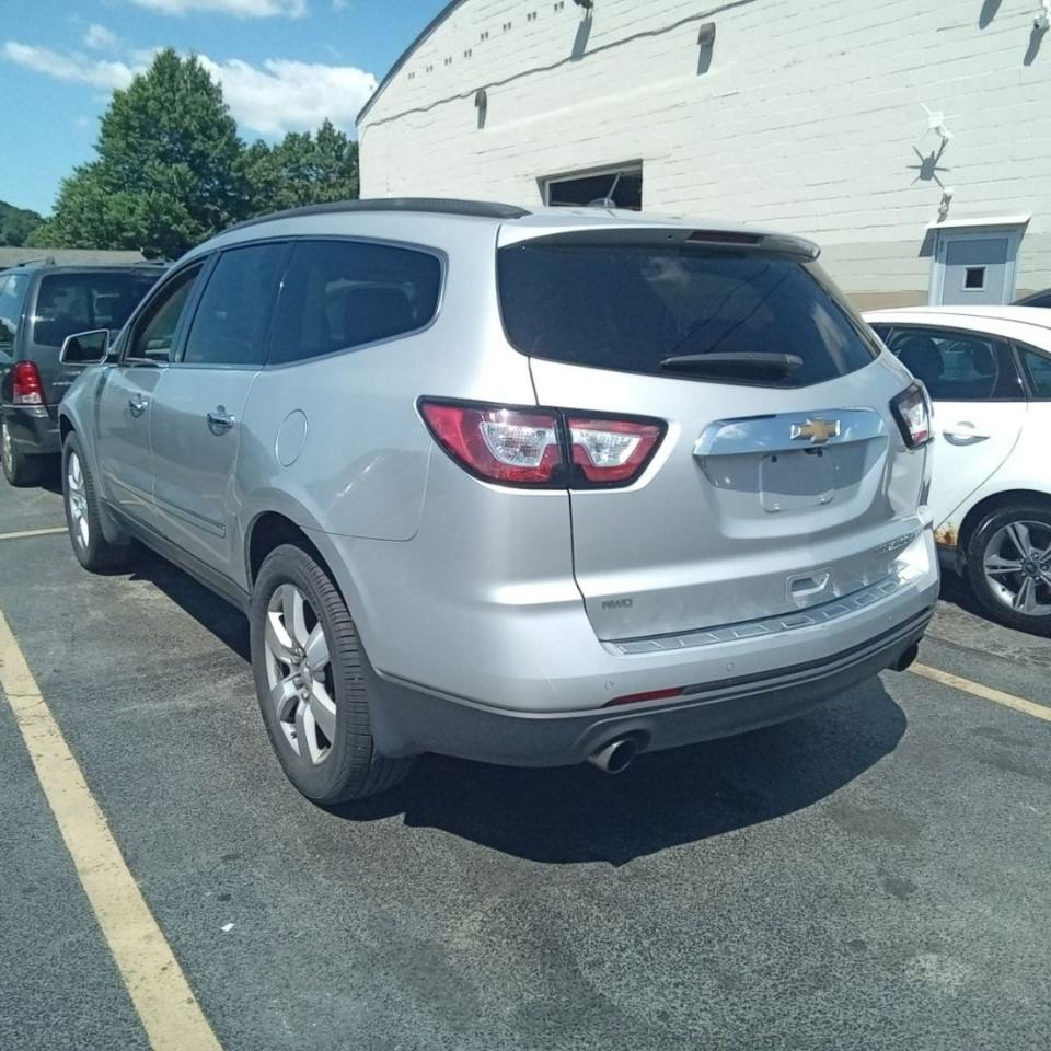 chevrolet traverse 2015 1GNKVJKD1FJ266315 image chevrolet traverse 2015 1GNKVJKD1FJ266315 image
