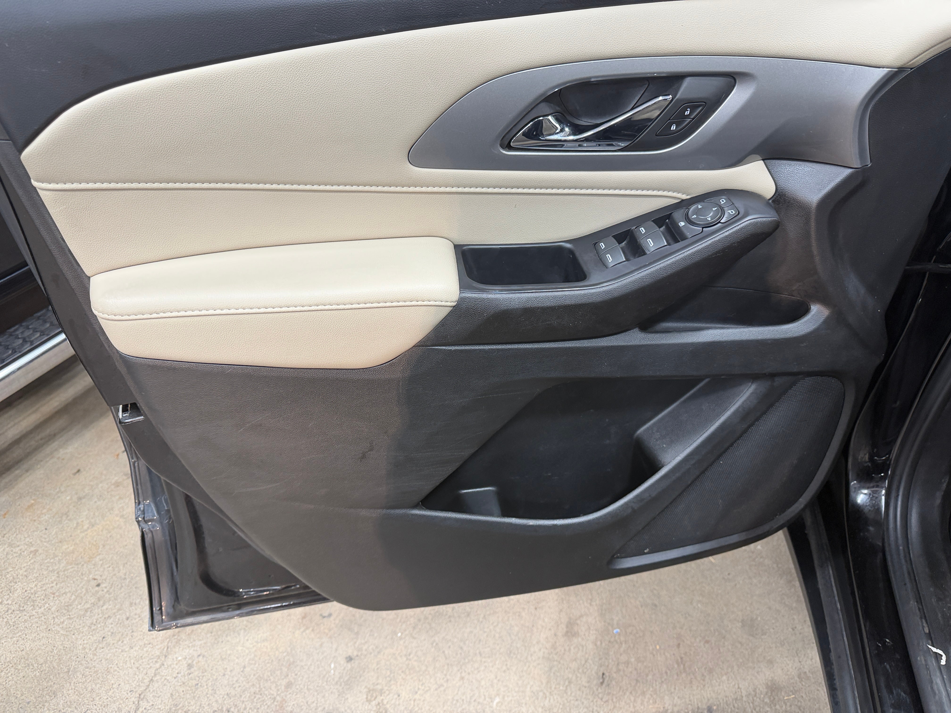 chevrolet traverse 2022 1GNEVLKWXNJ108290 image chevrolet traverse 2022 1GNEVLKWXNJ108290 image