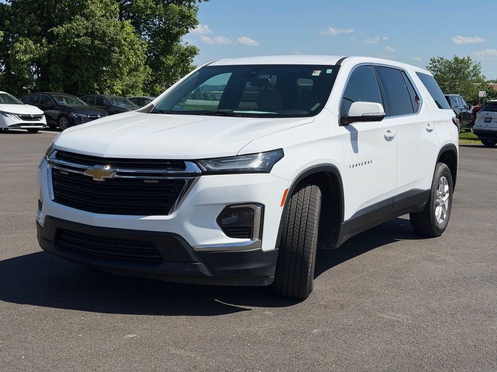 chevrolet traverse 2022 1GNEVLKW4NJ179694 image chevrolet traverse 2022 1GNEVLKW4NJ179694 image
