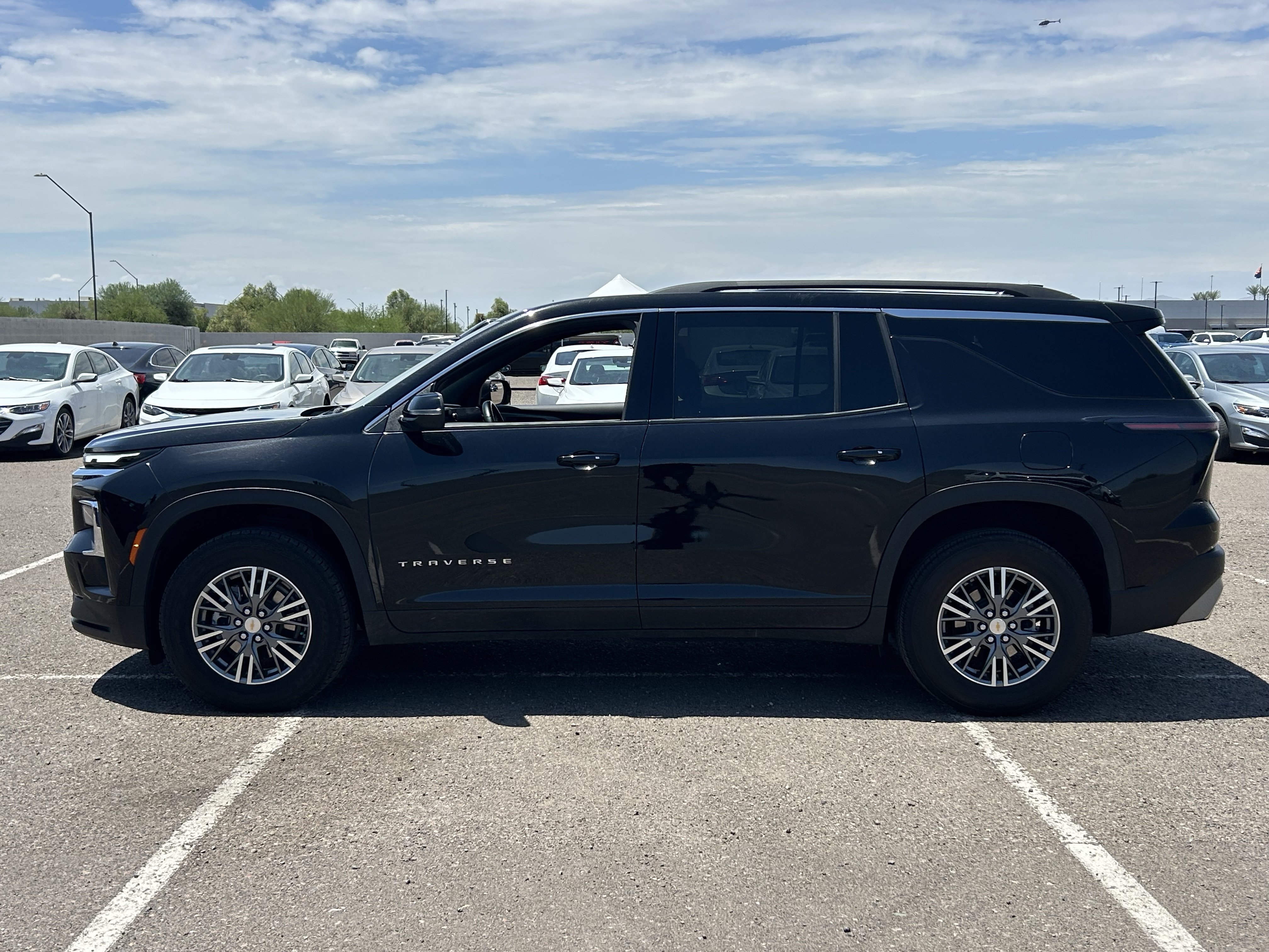 chevrolet traverse 2025 1GNERGRS3SJ152853 image chevrolet traverse 2025 1GNERGRS3SJ152853 image