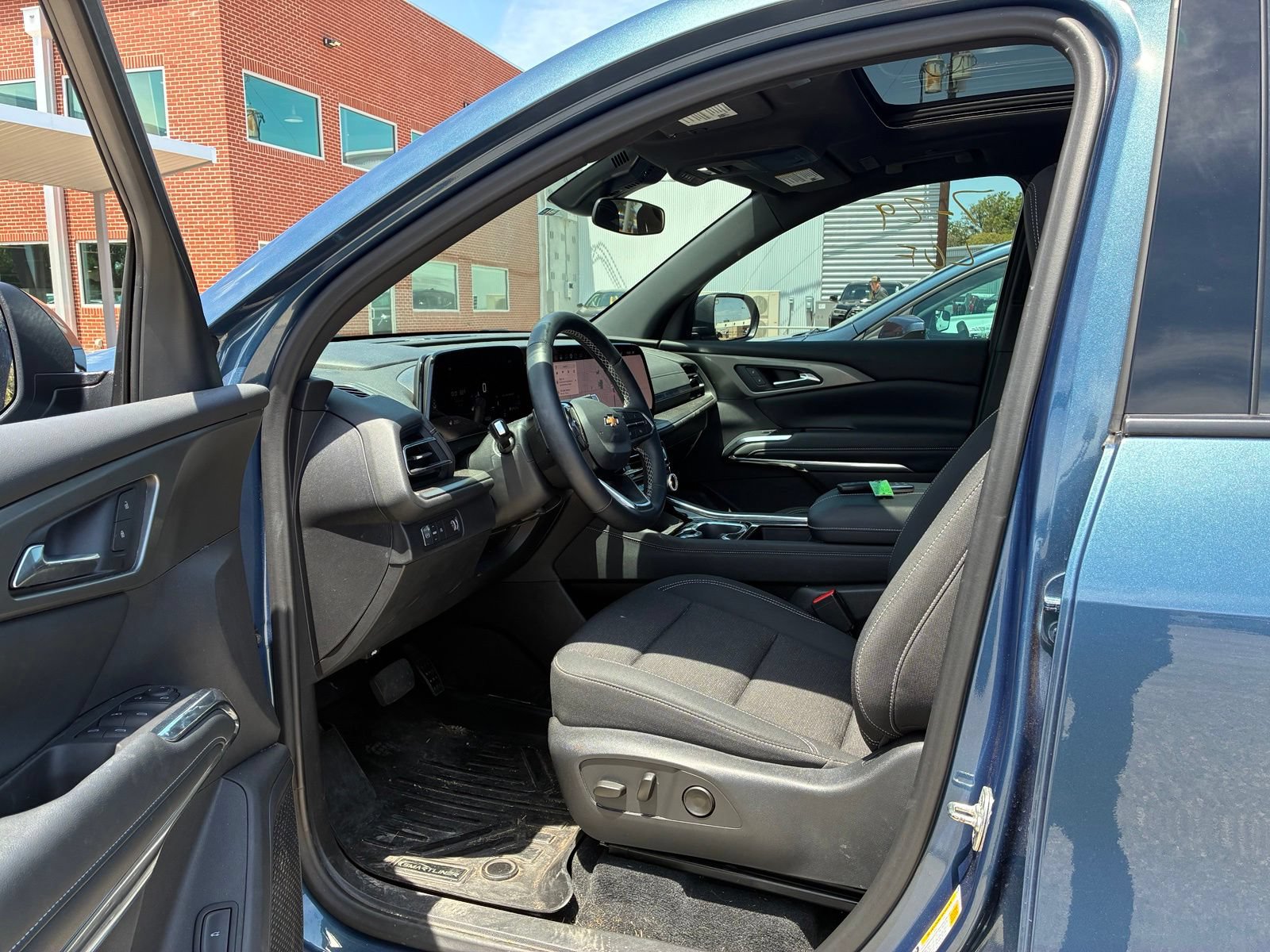 chevrolet traverse 2025 1GNERGRS3SJ236915 image chevrolet traverse 2025 1GNERGRS3SJ236915 image