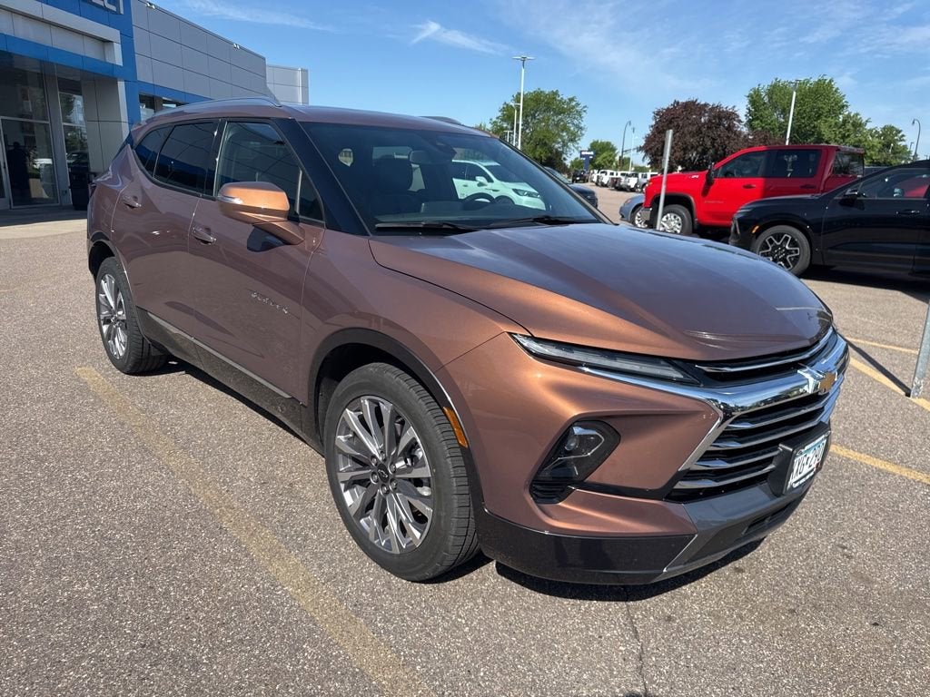 chevrolet blazer 2023 3GNKBLRS4PS218946 image chevrolet blazer 2023 3GNKBLRS4PS218946 image